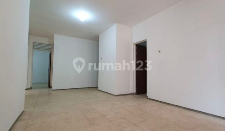 Rumah Bagus 1,5 Lantai di Kelapa Gafing