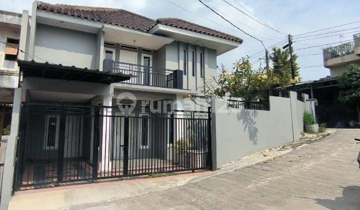 Rumah Hoek Minimalis Renovasi Seperti Baru Dalam Kompleks Di Cimanggis Depok.