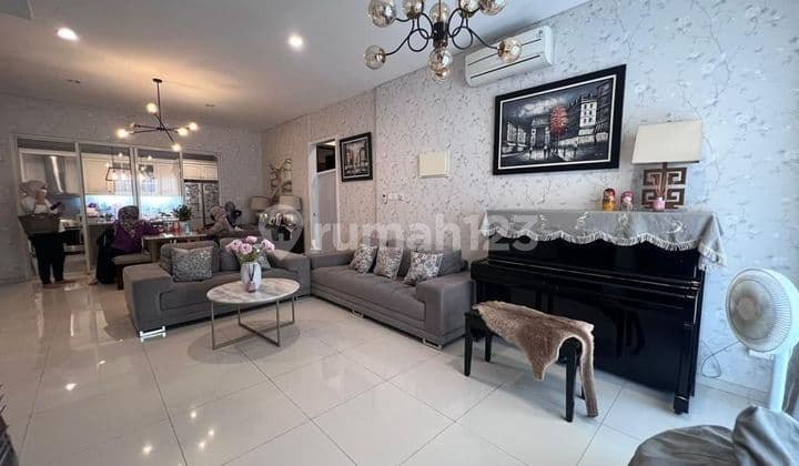 Rumah Cantik Dalam Lingkungan Yang Nyaman & Aman Di Serenia Hills Lebak Bulus Jakarta Selatan