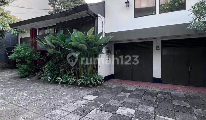 Rumah Cocok Untuk Rumah Tinggal Atau Ruang Usaha Lokasi Strategis Di Jalan Fatmawati Raya Jakarta Selatan.