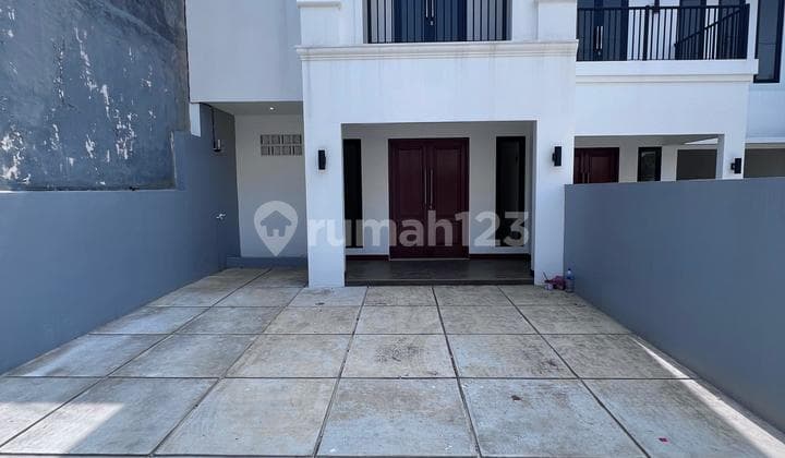 Rumah Baru Siap Huni Dalam Perumahan One Gate Di Blok A Cinere.