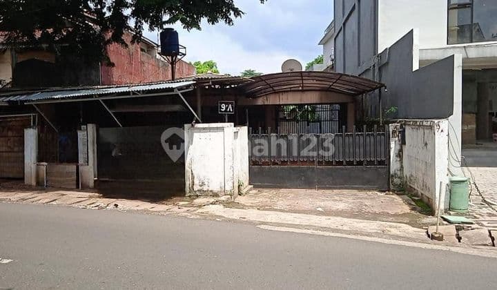 Dijual Rumah Tua Pinggir Jalan Lokasi Strategis Di Bangka Raya Jakarta Selatan.