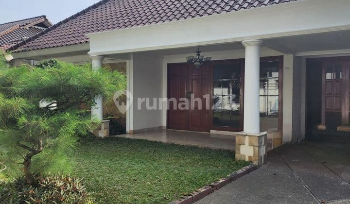 Land-Only Calculation House in Serene & Peaceful Location in Kebayoran Baru, South Jakarta.