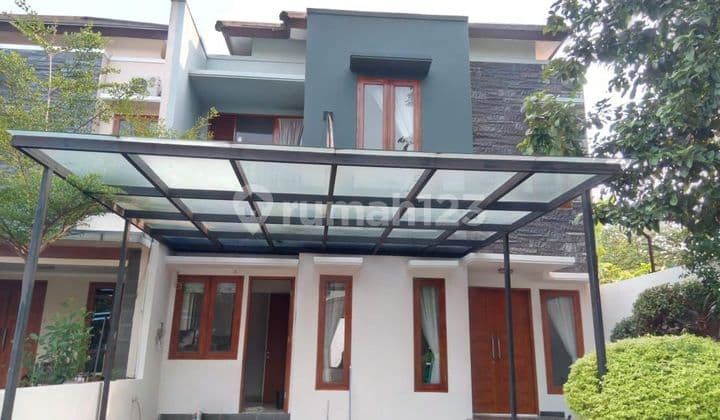 Rumah Cantik Hoek Dalam Cluster Di Kebagusan Jakarta Selatan.