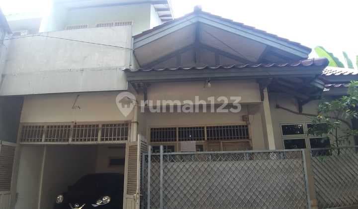 Dijual Murah Rumah Asri 2 Lantai Di Dekat Kavling Pupuk Kujang Beji Timur Depok.