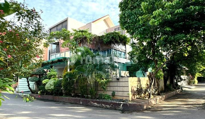 Dijual Rumah Hoekfully Furnisheddalam Cluster One Gate Systemkomplek Billymoon