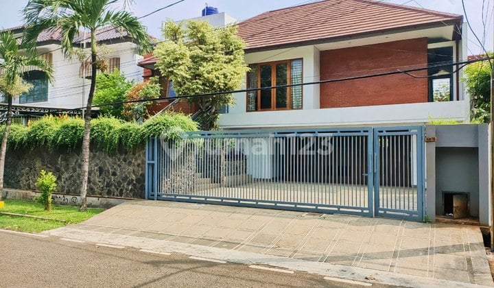 For Sale Rumah Konsep Tropical Dalam Komplek Elit di Pondok Kelapa