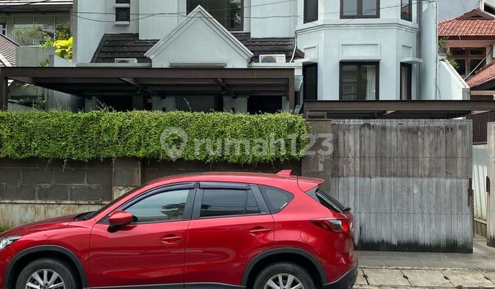 Luxury House in Menteng