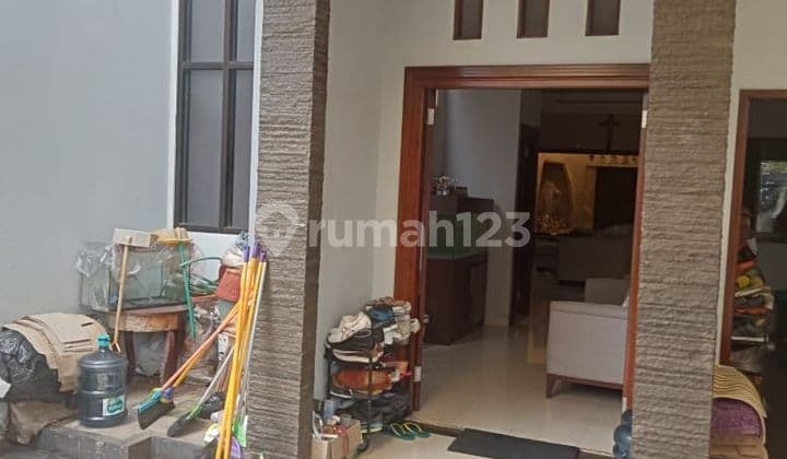 Ready-to-Occupy House in Taman Villa Meruya