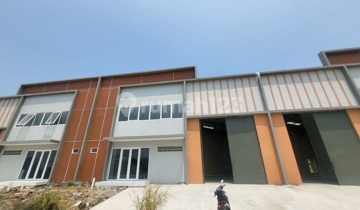 Gudang Baru di Teluk Naga , Tangerang