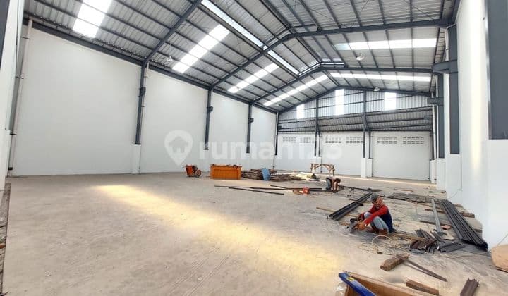 Gudang Siap Pakai Di Kavling DPR, Pinang, Tangerang