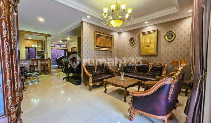 Rumah Cantik Dan Siap Huni Di Kayu Manis, Matraman