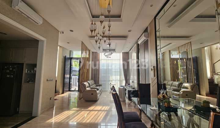 Luxury and Ready-to-Occupy House in Golf Island PIK