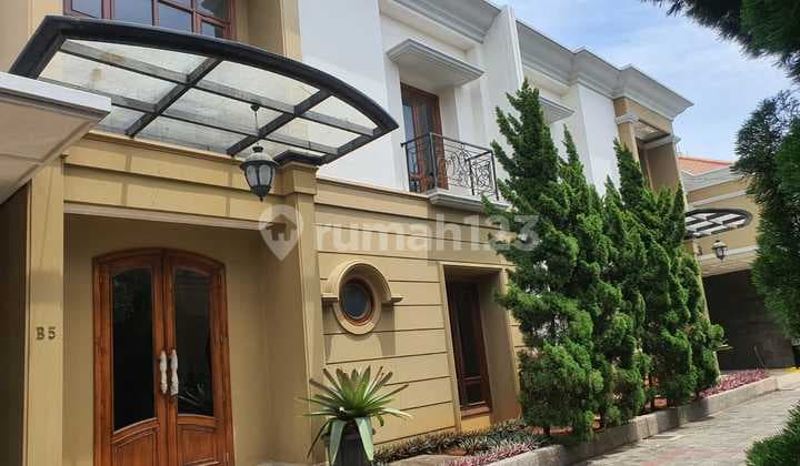 Hunian Mewah 2 Lantai di Lenteng Agung, Jakarta Selatan