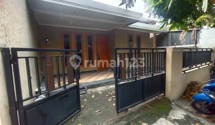 Disewakan Rumah di Tengah Kota Solo, Manahan