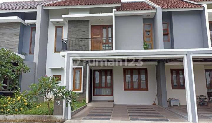 Rumah Disewakan 2 Lantai, Lingkungan Aman Dan Nyaman