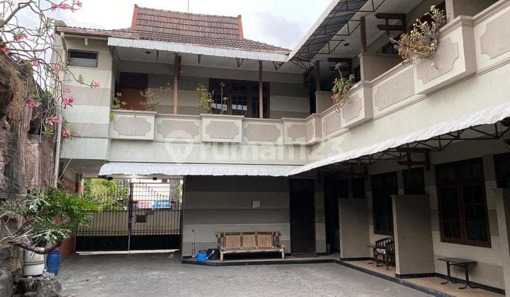 Dijual Hotel bisa untuk Kost Masih Bagus Terawat di Gilingan, Solo