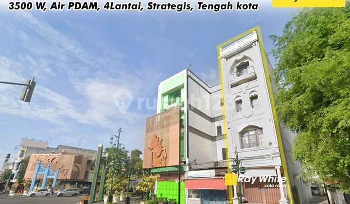 For Rent Strategic 4-Storey Shop House in the Center of Solo City at Ngarsopuro