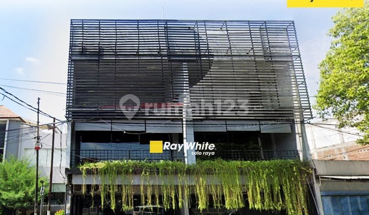 3-Story Shop House, in Front of UNS Solo Campus on Jl. Ir. Sutami, Jebres