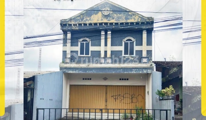 Strategic 2-Story Shop House on Main Road Mojosongo Jebres Surakarta