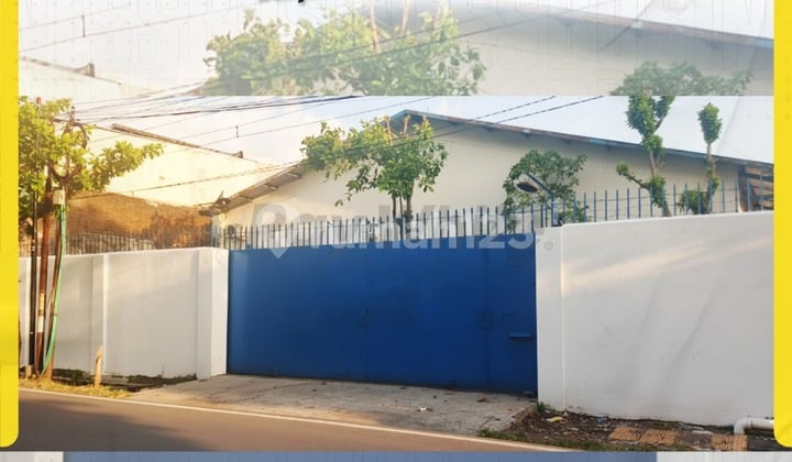 Ready-to-use warehouse in Solo City Center, Banjarsari area, Container Access.