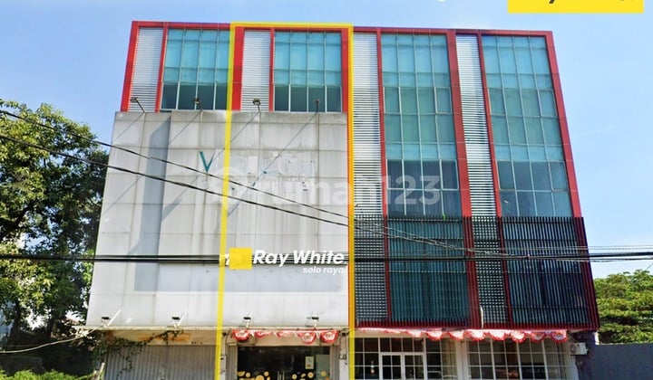 Dijual Ruko Strategis Tengah Kota 4 Lantai di Jl. Yosodipuro, Solo