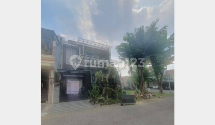 Villa Murah dan Strategis Dekat G-Walk, Pakuwon Surabaya