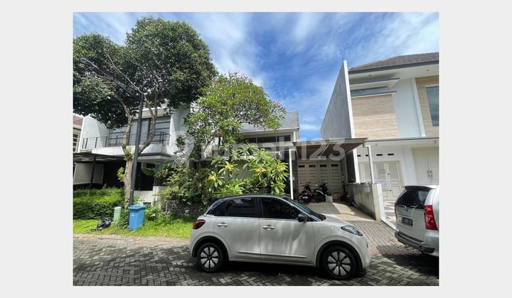 Rumah Murah & Lokasi Ciamiiiik di Eastwood Citraland, Surabaya