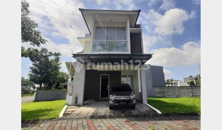 Rumah Murah di Jalan Utama Royal Residence, Surabaya