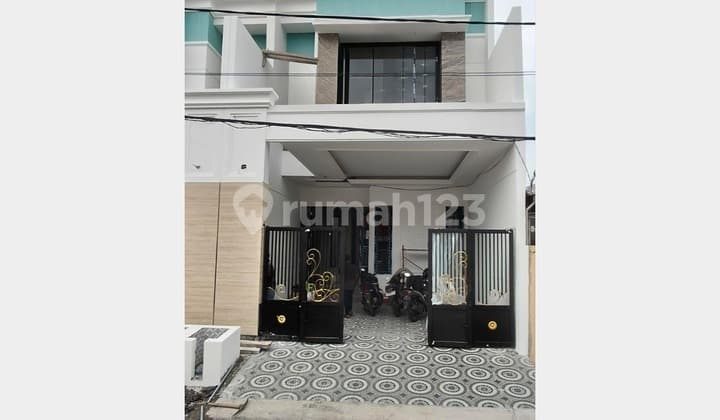 New House Mewah Babatan Pantai Dekat Galaxy Mall, Unair Surabaya