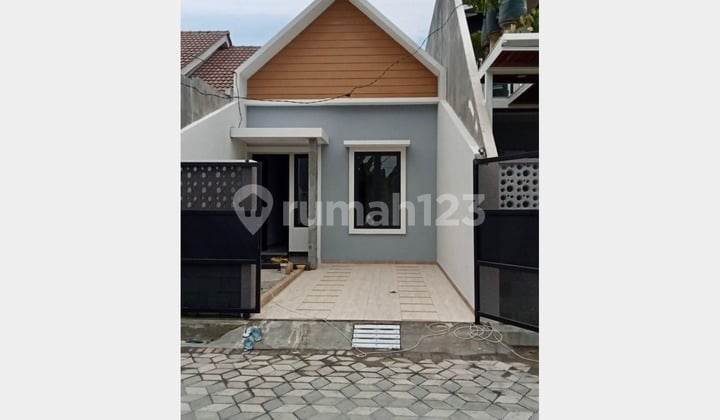 Rumah Baru Gress, Dekat Supermarket, Strategis di Wonorejo, SBY