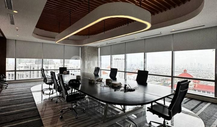 Special Offers!! Office Space di Soho Capital Jakarta Barat, Full 1 Lantai Size 1470 Sqm Kondisi Fully Furnished - Siap Huni