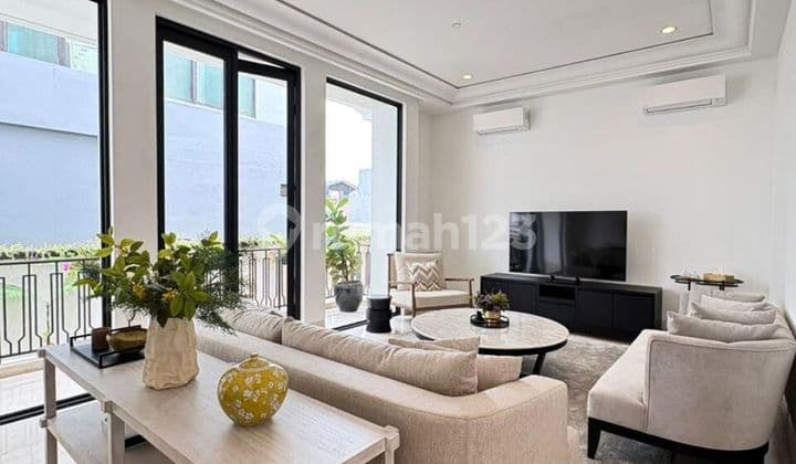 Brand New Townhouse At Radio Dalam, Kebayoran Baru, Lengkap dengan Kolam Renang, Limited tersedia Hanya 4 Unit