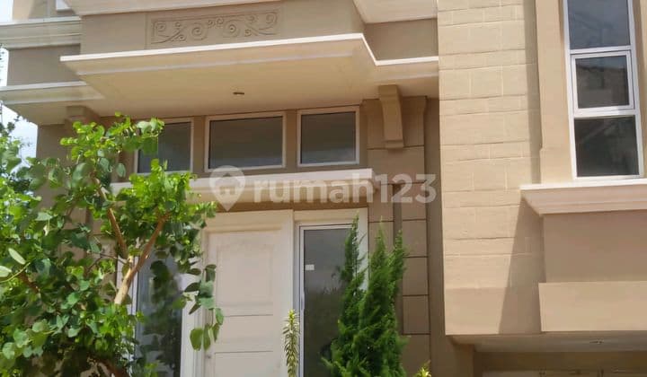 Di Jual Rumah Hoek, Di Cluster Elista Gading Serpong.