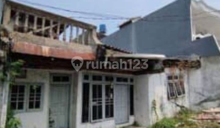 Di Jual rumah tua Hitung tanah saja di Pluit Permai, Jakarta Utara