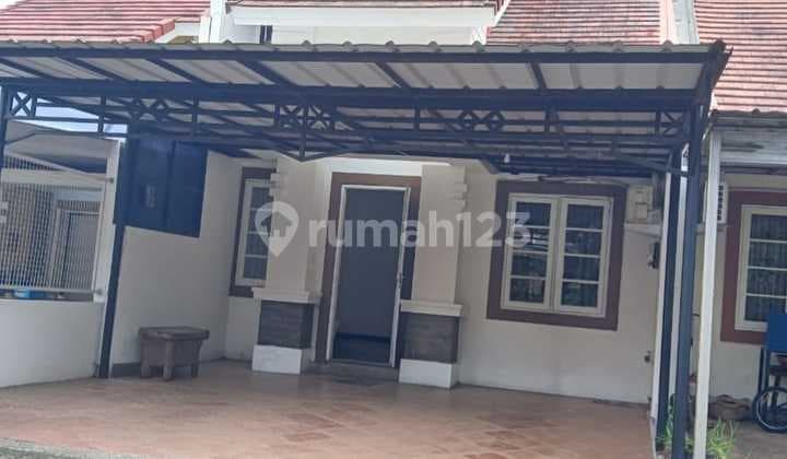 rumah mungil cantik rapih siap huni di Legenda wisata