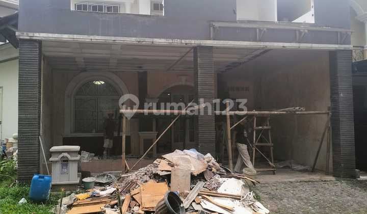 rumah murah luas sedang renovasi terima rapi di Kota Wisata