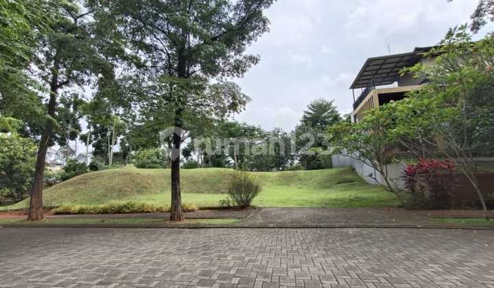 de Park Kavling Hoek Lt 785m2 Utara-Barat Samping Fasum 11M