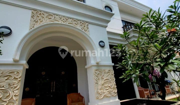 Giri Loka Rumah Classic Modern Bangunan Mandiri Private Pool 11.2M