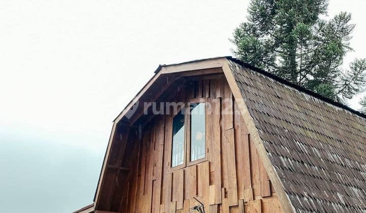 Resort Cottage Cianjur Tropical Pavilion Surrounded by Pine Forest 22M