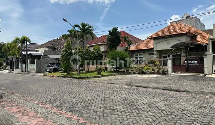 3.5M Rumah 1 Lantai Nirwana Eksekutif Row Jalan Besar
