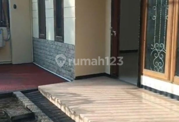 HOUSE IN RAYA DARMO BARU BARAT SURABAYA