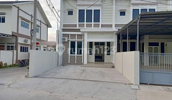Dijual Rumah Baru 2 Lantai di Pemuda