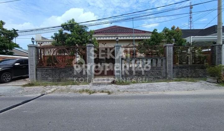 Dijual Rumah Mewah di Bambu Kuning