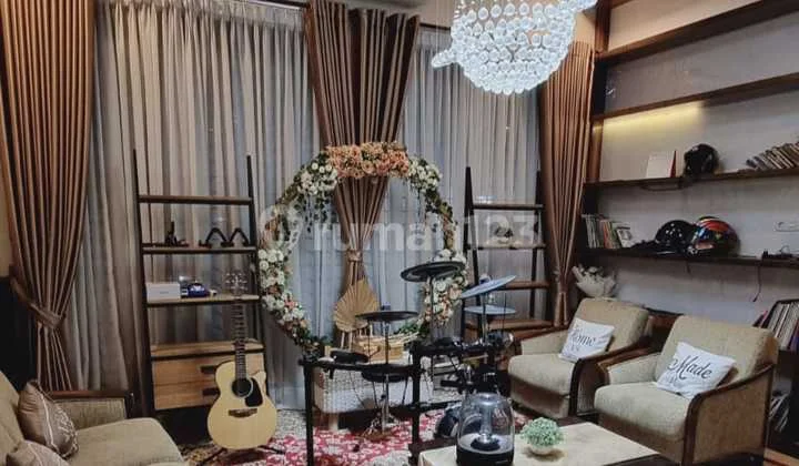 For Sale Luxury Furnished 2-Story House Located on Jl. Srikandi Permadi Pekanbaru