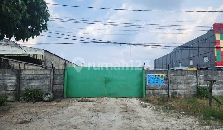 Tanah keras, pagar keliling ,Lokasi Tepi Jalan Besar Jl. Soekarno Hatta Pekanbaru