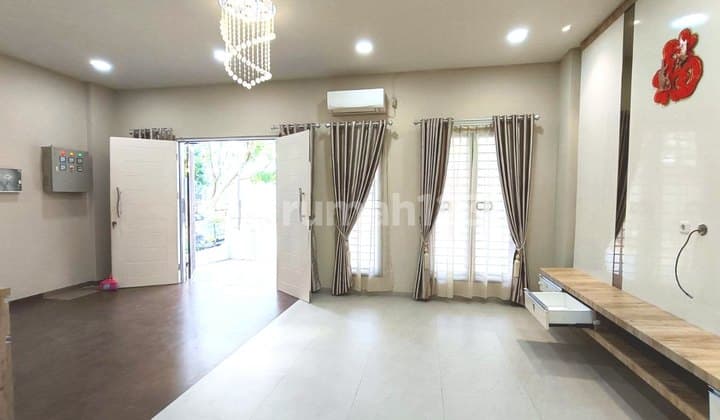 Dijual Rumah Cluster Mewah 2,5 Lantai Semi Furnished Lokasi Jl. Pemuda Pekanbaru