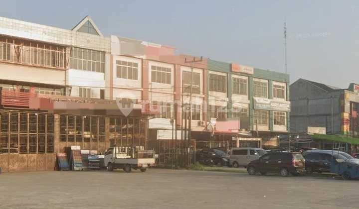 Dijual Ruko 3 Lantai di Jl. Soekarno Hatta