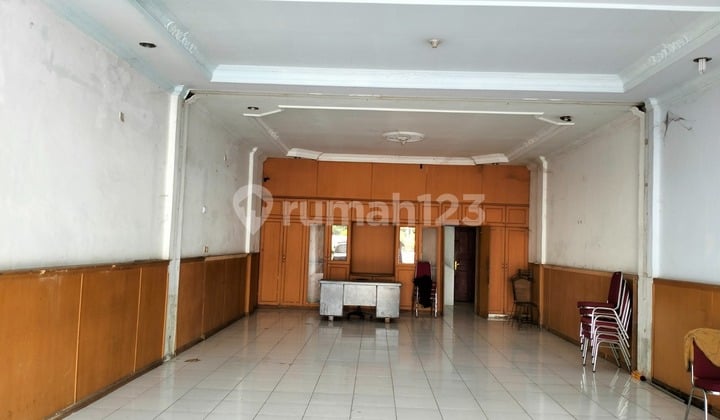 Disewa Ruko 3 Lantai di Jl. Rambutan - Arifin Ahmad