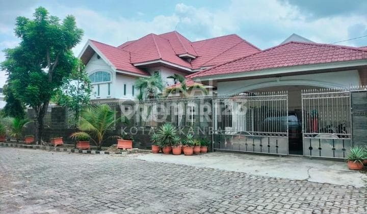 Dijual Rumah Mewah 2 Lantai Beserta Isinya di Jalan Soekarno Hatta Pekanbaru